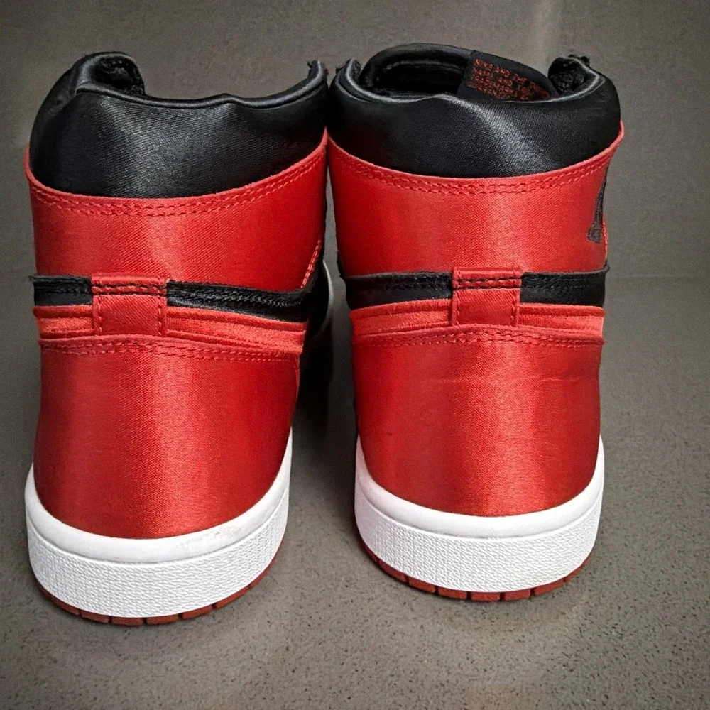 Nike Air Jordan 1 Retro High OG Satin Bred 2023 FD4810-061 Women's Size 9